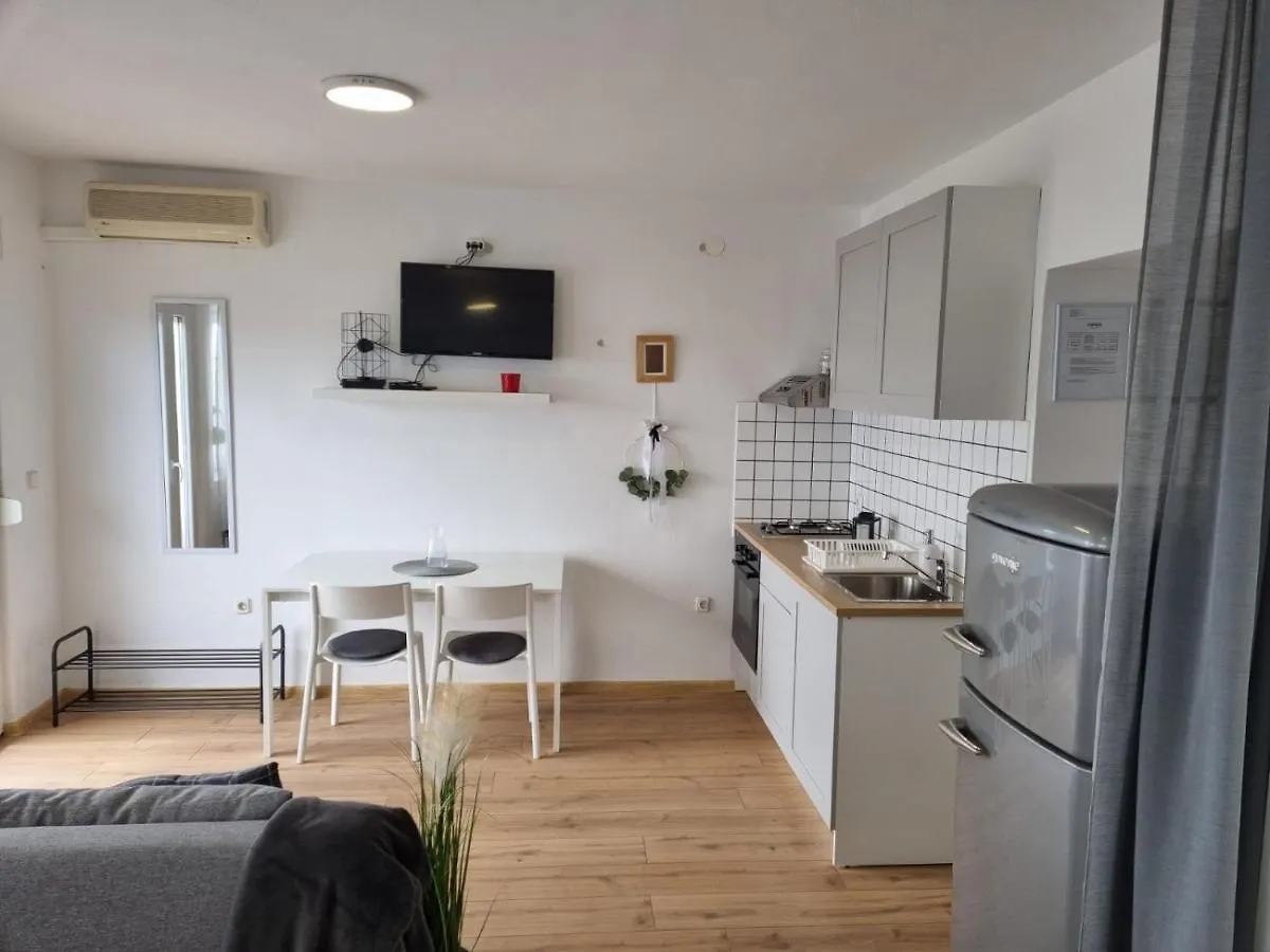 Apartmani Mali Selce Apartman