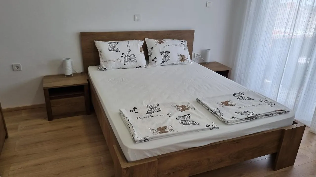 Apartmani Mali Selce 0*,  Horvátország