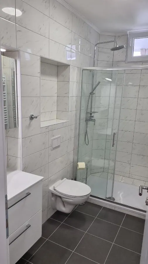 Apartmani Mali Selce